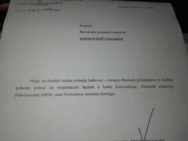 Jak napisać raport o zwolnienie z policji - przygotuj dokument krok po kroku