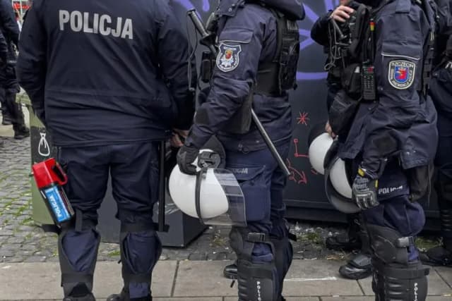 Umundurowanie policjanta: najnowsze przepisy i istotne zmiany
