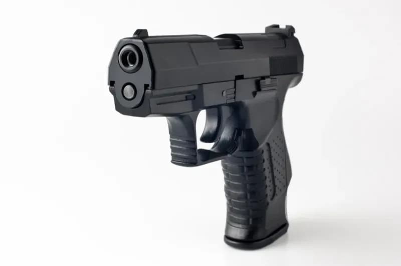 Kto może mieć pozwolenie na broń? Sprawdź wymagania i zasady