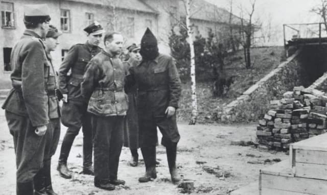 Rudolf Höß jako komendant Auschwitz: mroczne tajemnice obozu