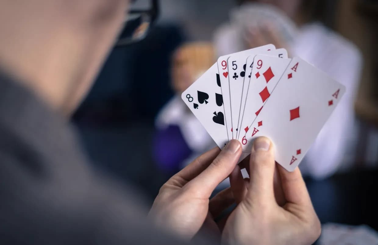 Top 5 gier karcianych, które każdy gracz powinien znać