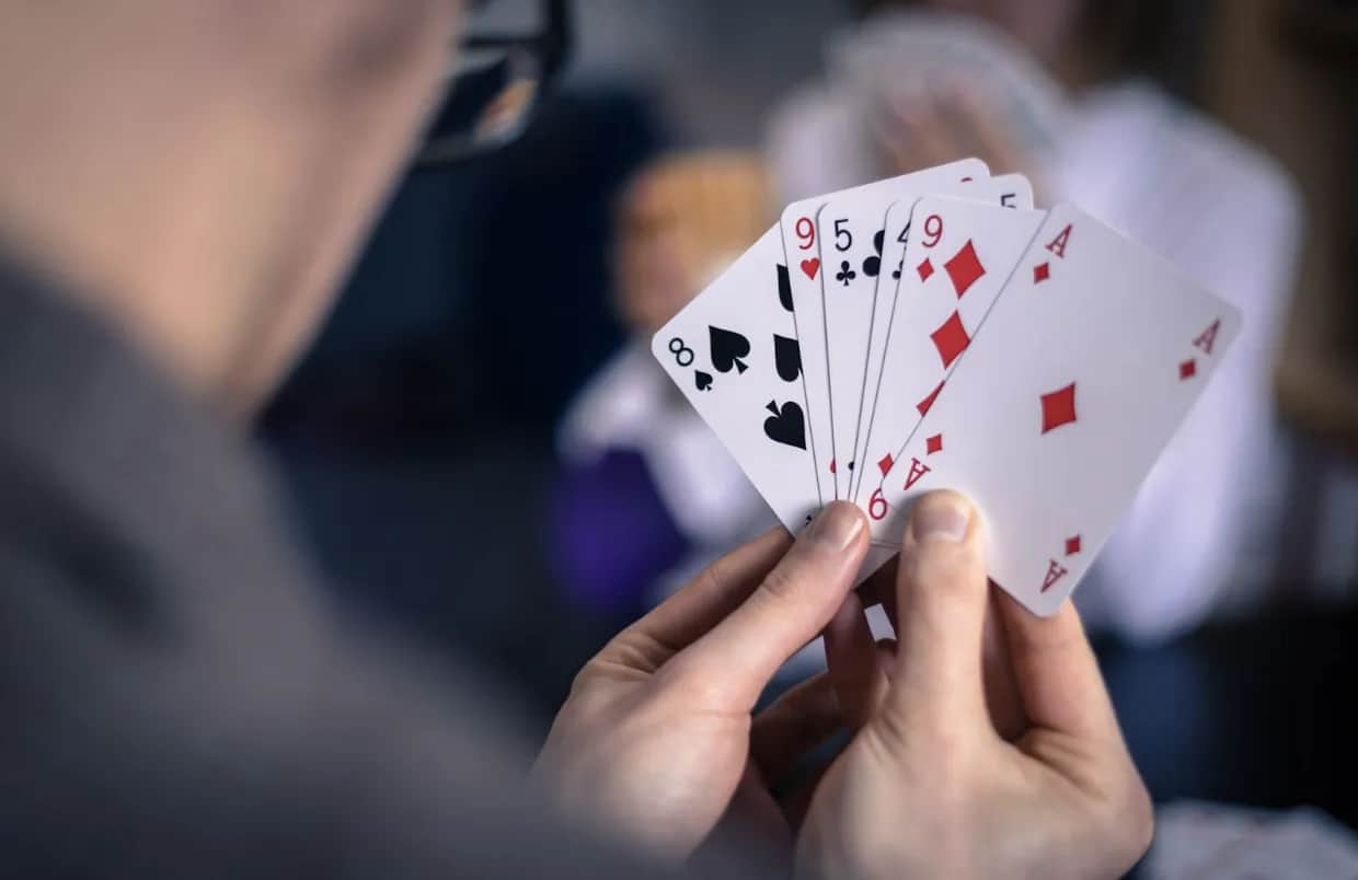 Top 5 gier karcianych, które każdy gracz powinien znać