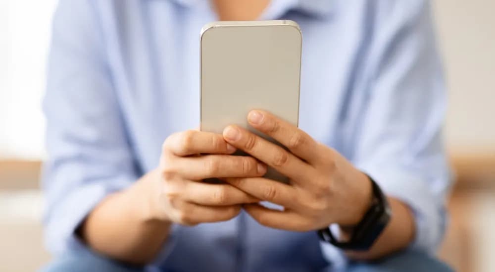 Jak skutecznie odzyskać zatrzymany przez policję telefon: pełna instrukcja