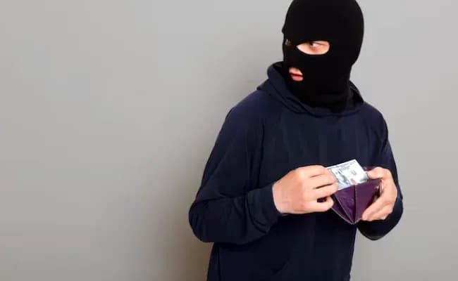 Czy kradzież to przestępstwo? Poznaj prawne konsekwencje kradzieży